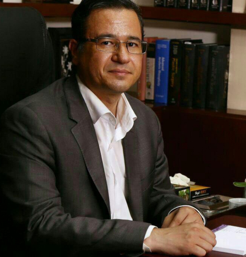 الدكتور آرش بیرقی طوسی